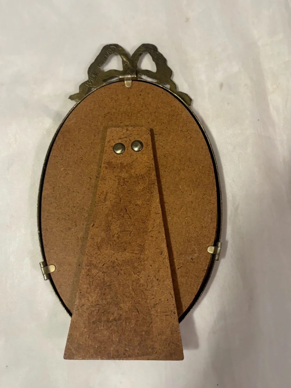 Vintage Italian Ornate Oval Metal Picture Frame in Gold - Classic Home Accent